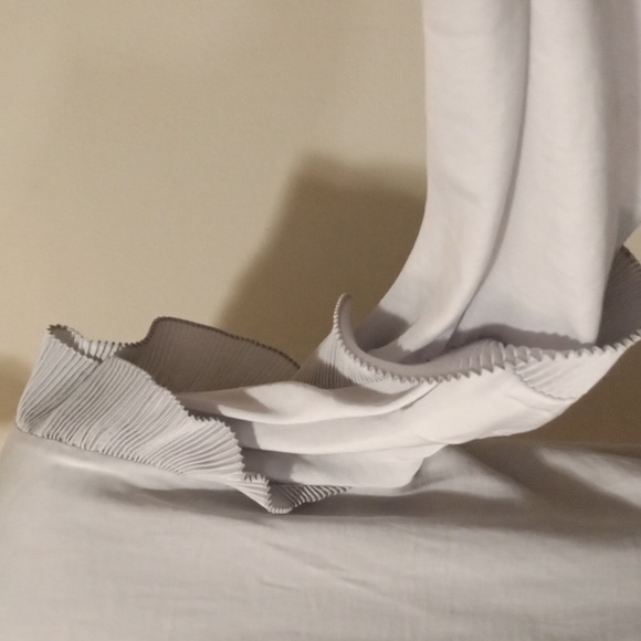 Simply Vera -Vera Wang V Neck Long Sleeve Accordion Ruffle Detail Blouse Size L - Picture 7 of 9